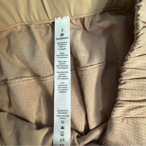Lululemon Practical Play Short 3.5" 2 XS Beech Wood tan khaki pull on travel - Picture 9 of 11
